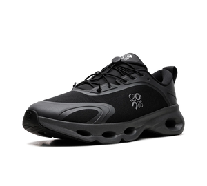 Tênis On Cloudsolo x Loewe 'Black' Preto – vista 3/4 frontal