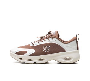 Tênis On Cloudsolo x Loewe 'Taupe Eggshell' Marrom / Branco – vista lateral