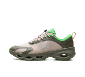 Tênis On Cloudsolo x Loewe Masculino 'Khaki Green Sand' Bege / Verde – vista lateral