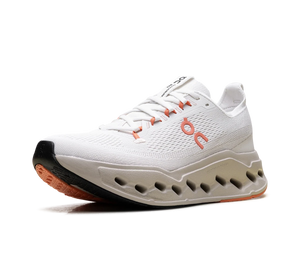 Tênis On Cloudsurfer Max 'Ivory Salmon' – vista 3/4 frente