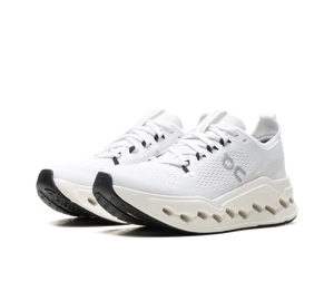 Tênis On Cloudsurfer Max 'White' Branco – par, vista frontal