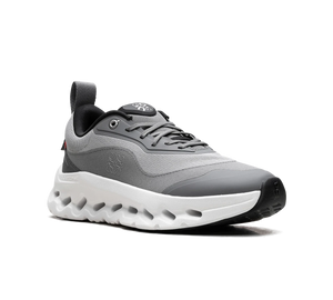 Tênis On Cloudtilt 2 x Loewe 'Grey' Cinza – vista 3/4 frontal