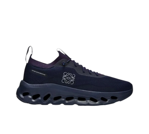Tênis On Cloudtilt x Loewe 'All Navy' Azul – detalhe frontal