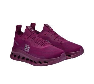 Tênis On Cloudtilt x Loewe 'Cherry' Vinho – vista 3/4 frontal