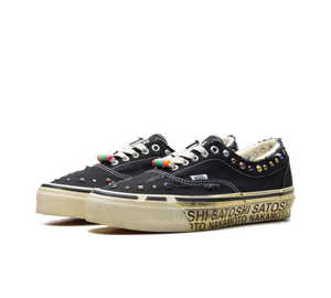 Tênis Vans OTW Era 95 'Satoshi Nakamoto Round Lucky Charm' Preto – par de frente